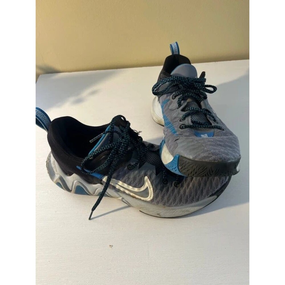 Giannis Nike
